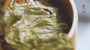 出鍋后撒上蔥花就可以啦。